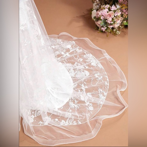 NWT -Floral Embroidered Bow Mesh Floor Length Wedding Dress Without Veil Sz 8/10 - Picture 3 of 3